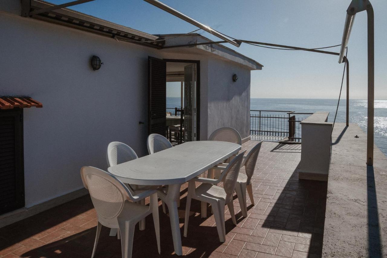 Be Your Home - Appartamento 4 Camere Sul Mare Scesa Al Mare Privata Santa Marinella Bagian luar foto