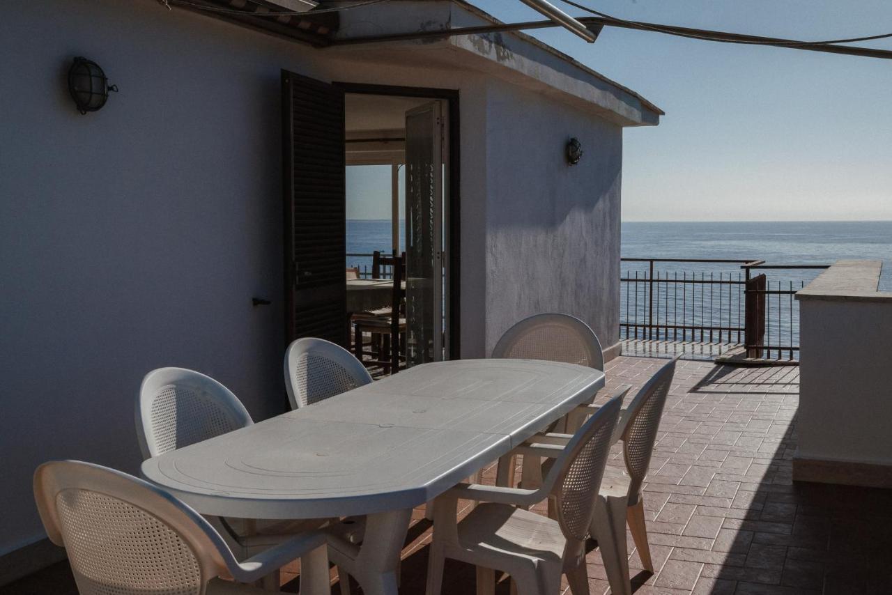 Be Your Home - Appartamento 4 Camere Sul Mare Scesa Al Mare Privata Santa Marinella Bagian luar foto