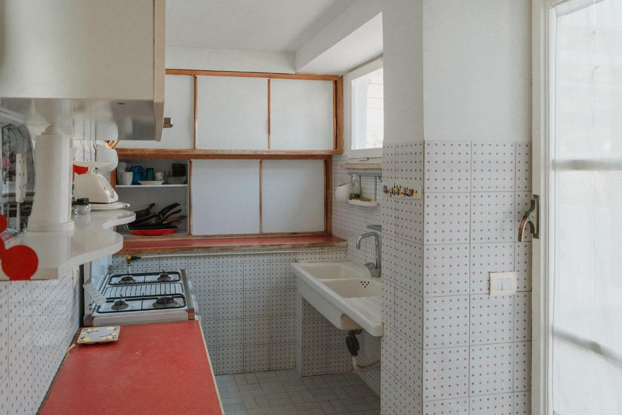 Be Your Home - Appartamento 4 Camere Sul Mare Scesa Al Mare Privata Santa Marinella Bagian luar foto